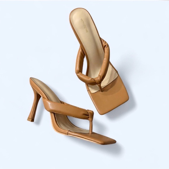 PrettyLittleThing Shoes - NWOT Pretty Little Thing Tan Heeled Sandals 6